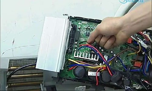 桃城美的空调电话是多少