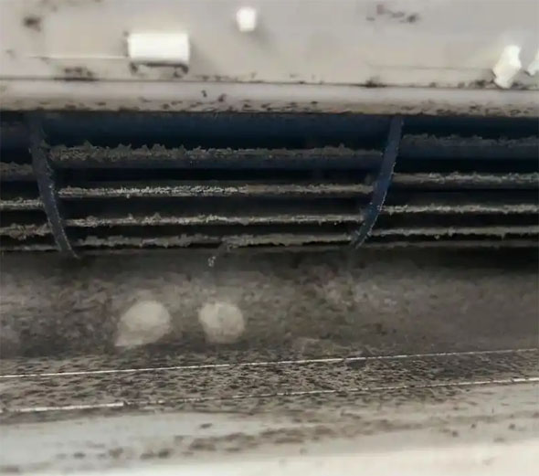 桃城空调吹的风有股烧焦味是怎么回事